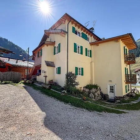 Dolavilla Apartamento Canazei